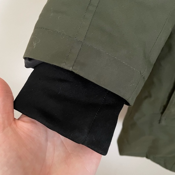 The North Face Parka - Picture 6 of 8